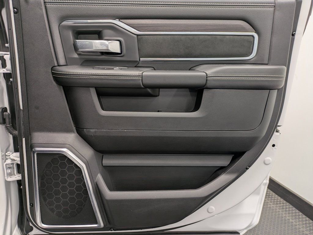 Used 2025 RAM 2500 Laramie w/ Night Edition image 25