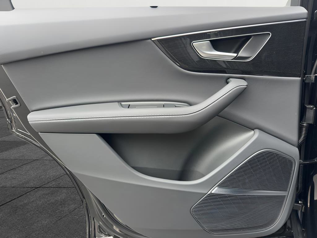 New 2026 Audi Q7 3.0T Premium Plus AWD/4WD image 37