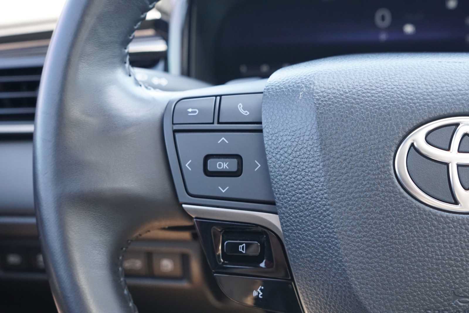 Used 2025 Toyota Camry XSE w/ Premium Package FWD image 14