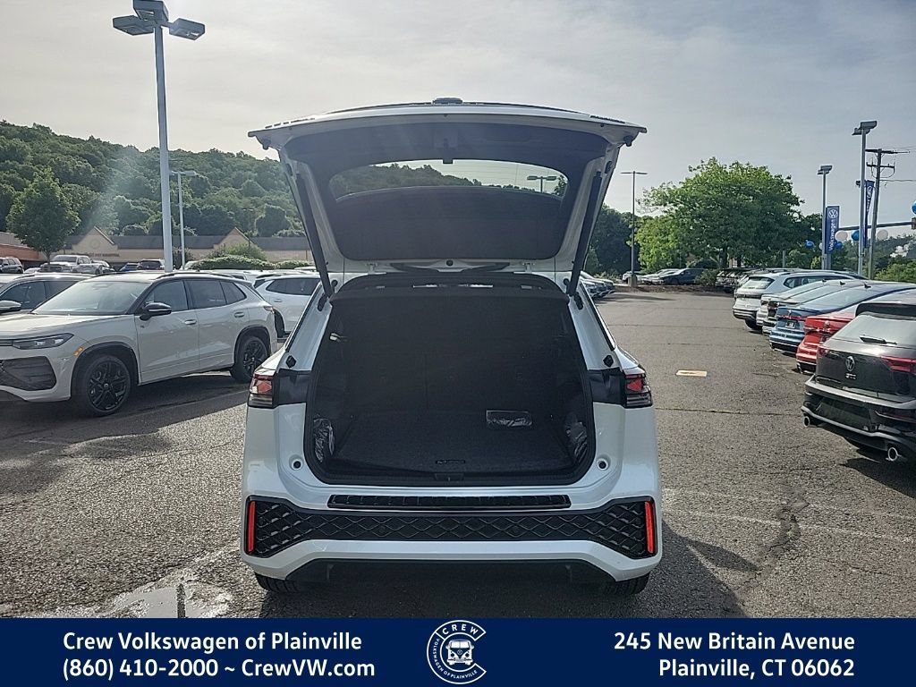 Certified 2026 Volkswagen Tiguan SEL R-Line AWD/4WD image 54