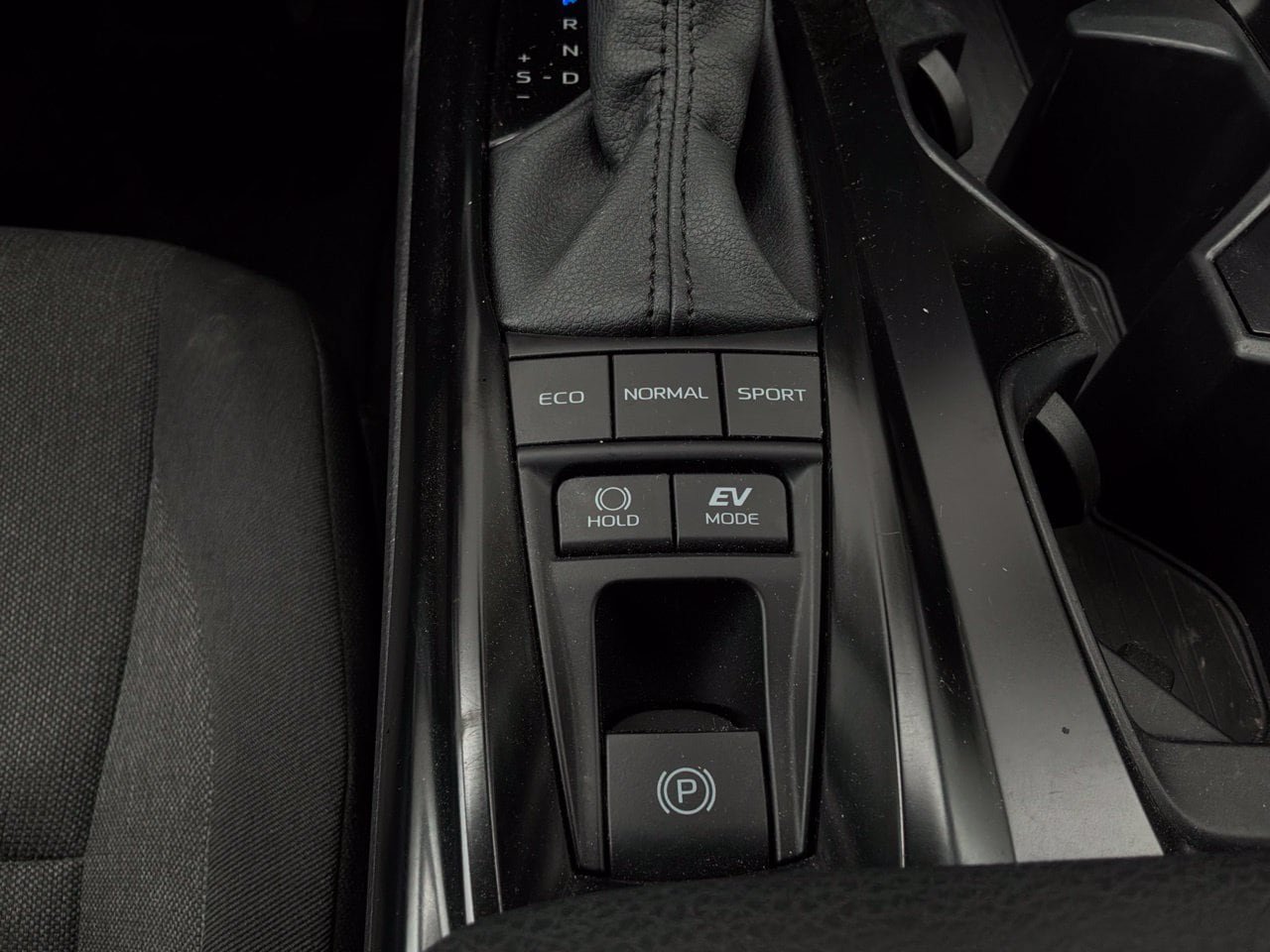 Used 2026 Toyota Camry LE FWD image 25