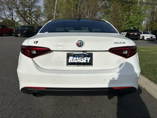 Used 2023 Alfa Romeo Giulia Ti AWD/4WD image 26