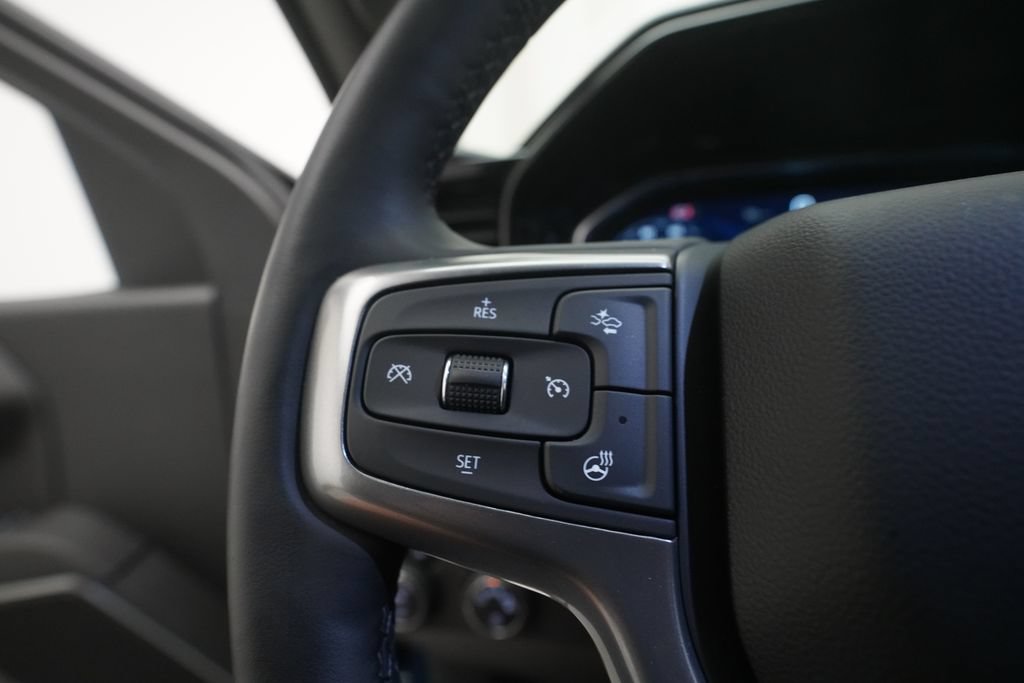 Used 2024 Chevrolet Silverado 1500 LT AWD/4WD image 25