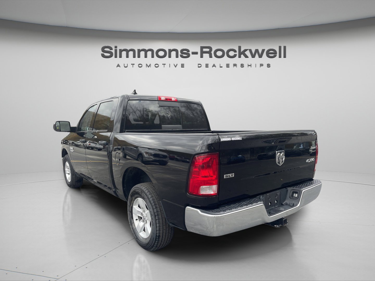 Used 2023 RAM 1500 Classic SLT w/ Trailer & Traction Group image 7