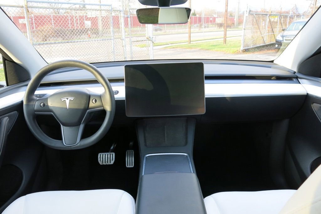Used 2023 Tesla Model Y Performance image 19