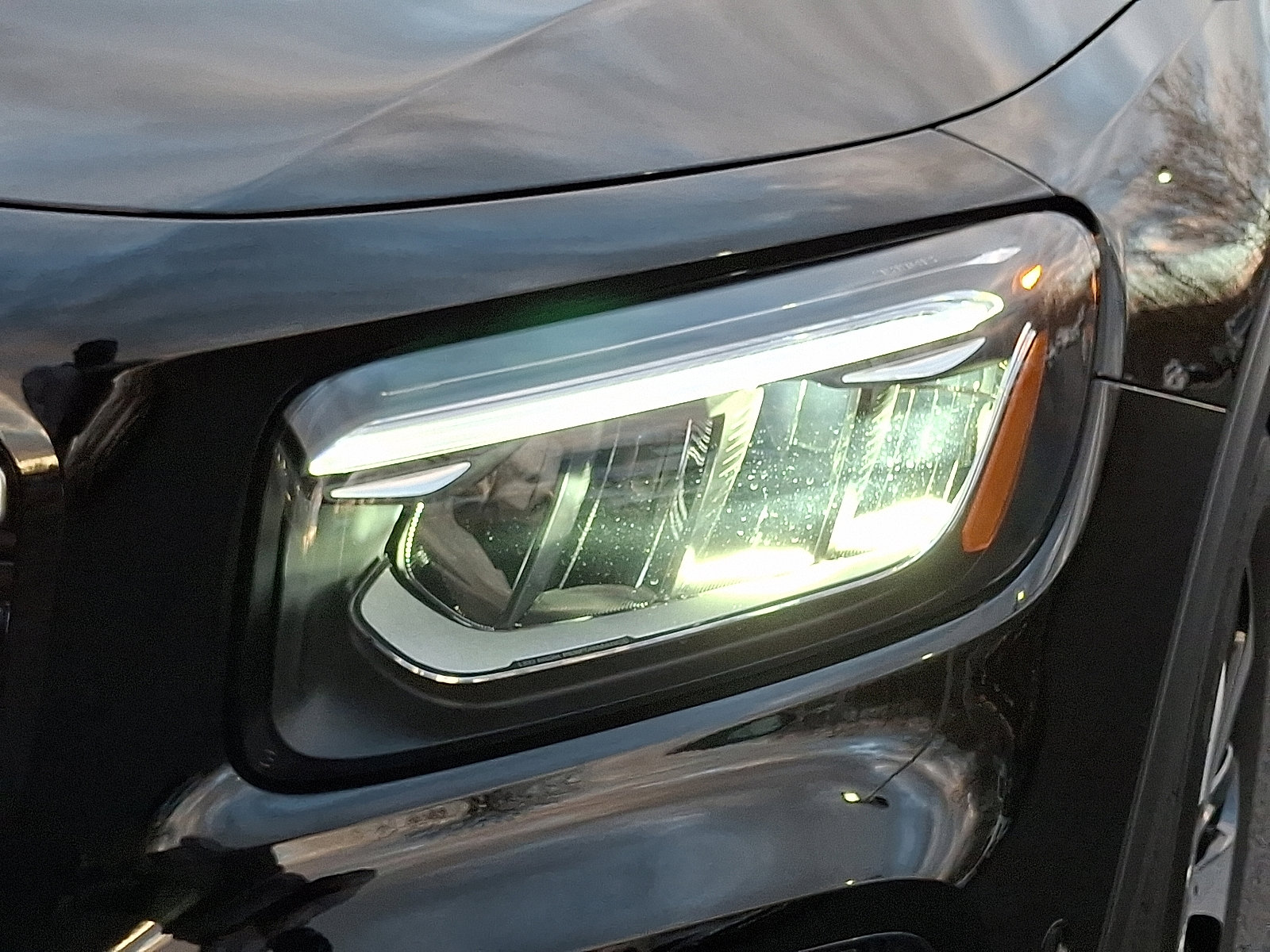 Certified 2025 Mercedes-Benz GLB 250 4MATIC image 9