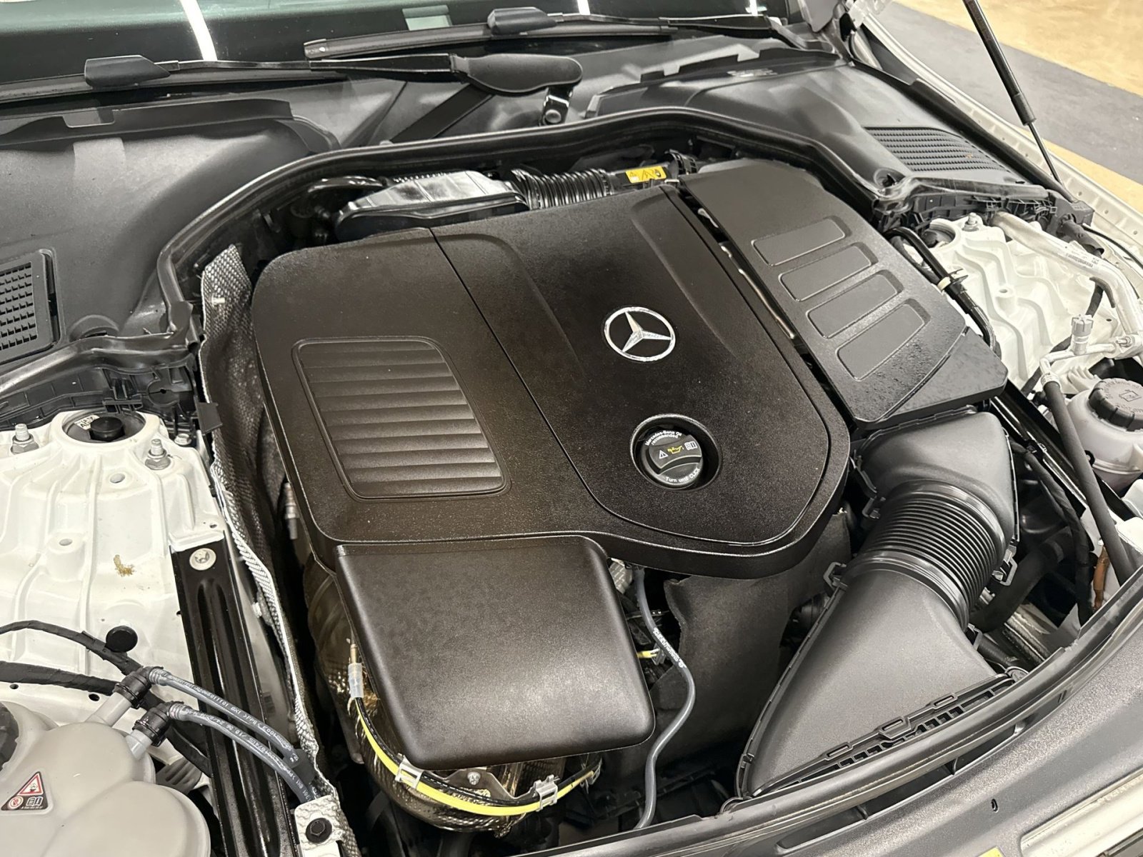 Used 2025 Mercedes-Benz C 300 Sedan image 30