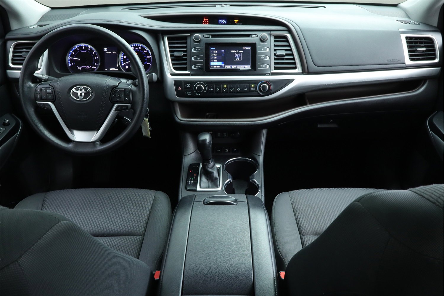 Used 2018 Toyota Highlander LE image 18