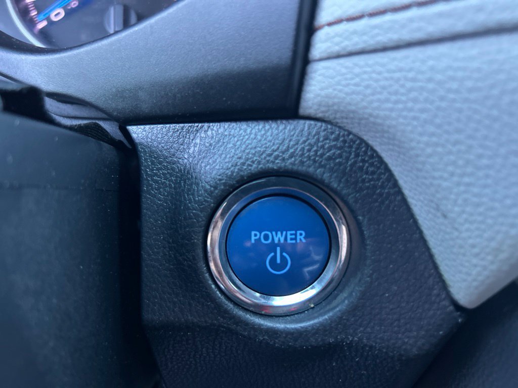 Used 2020 Toyota RAV4 XLE w/ Carpet Mat Package AWD/4WD image 24