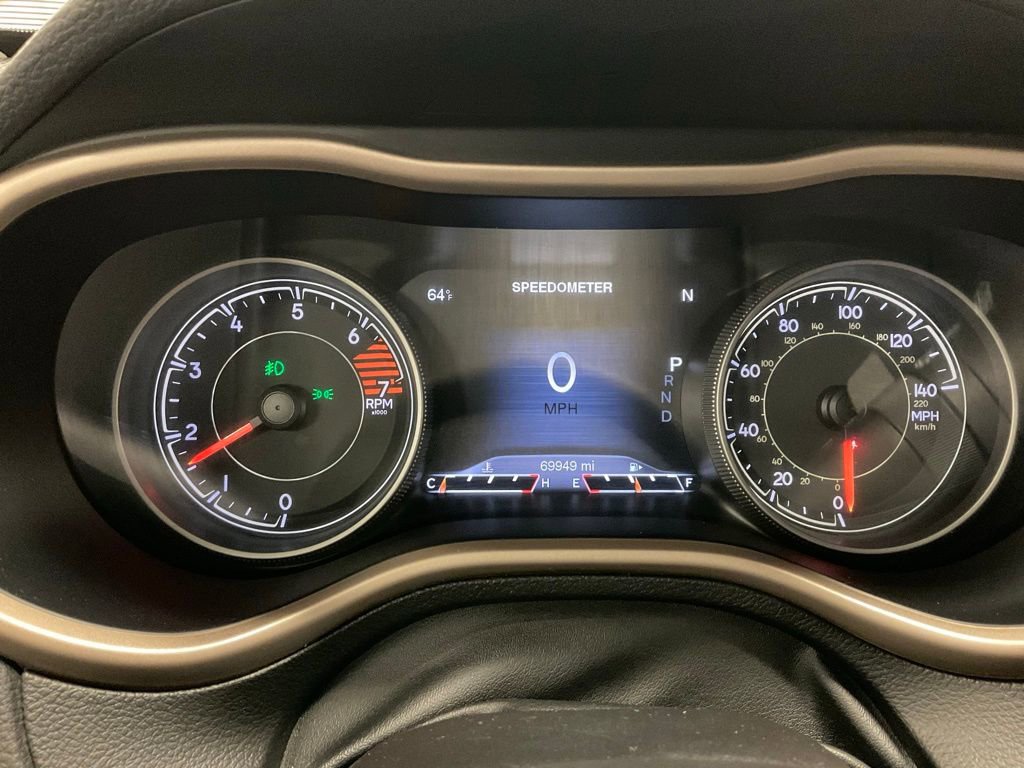 Used 2016 Jeep Cherokee Limited image 14