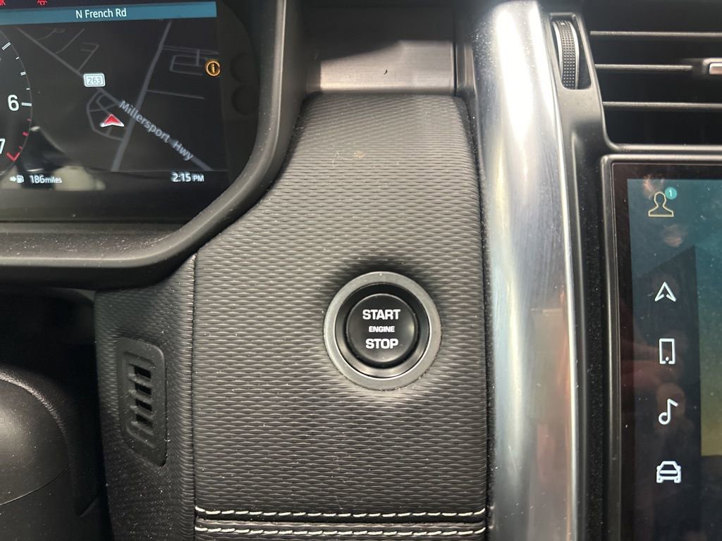 Used 2022 Land Rover Discovery HSE R-Dynamic image 18