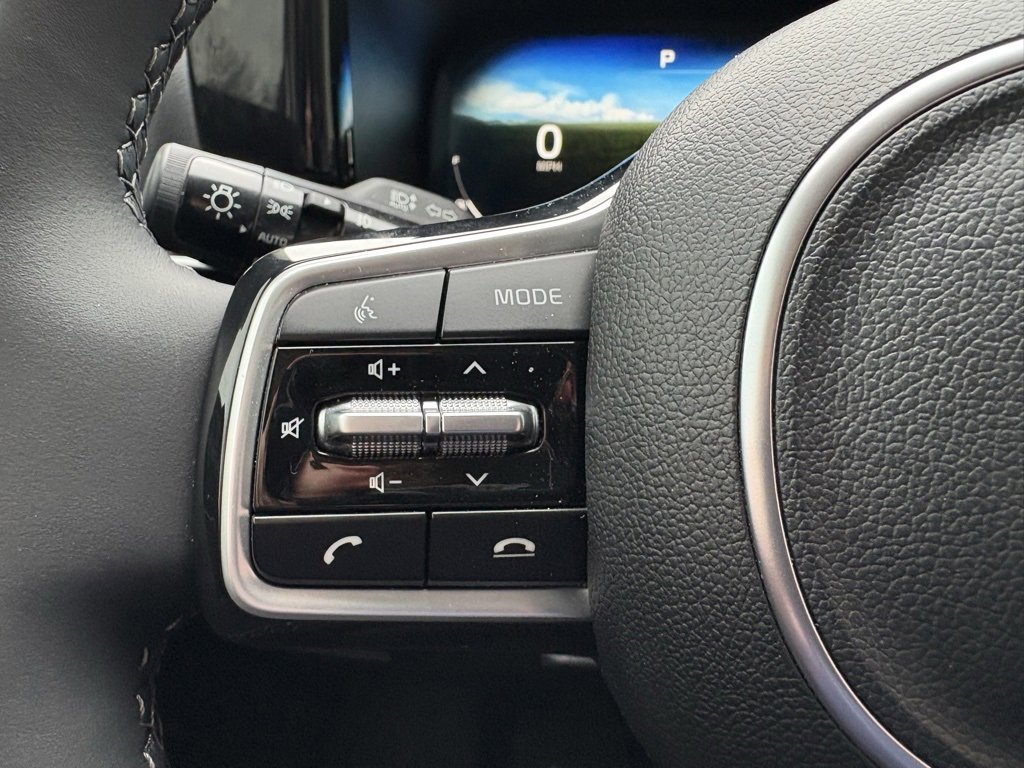 Used 2023 Kia Sorento SX Prestige image 18