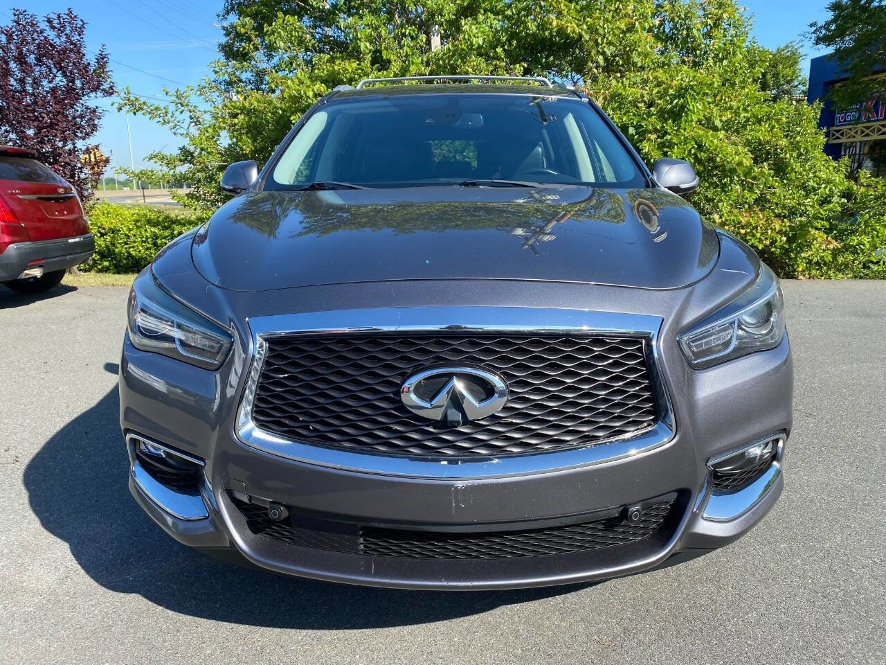 Used 2018 INFINITI QX60 Luxe w/ Deluxe Technology Package AWD/4WD image 2