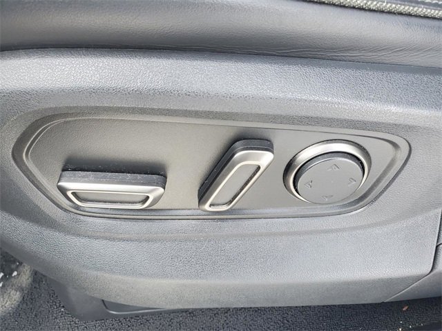 Used 2024 Rivian R1S Adventure image 13