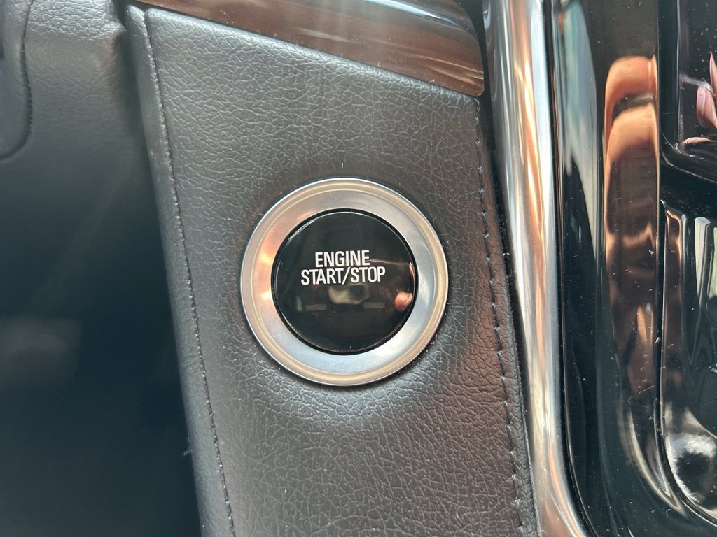 Used 2018 Cadillac Escalade Luxury AWD/4WD image 16