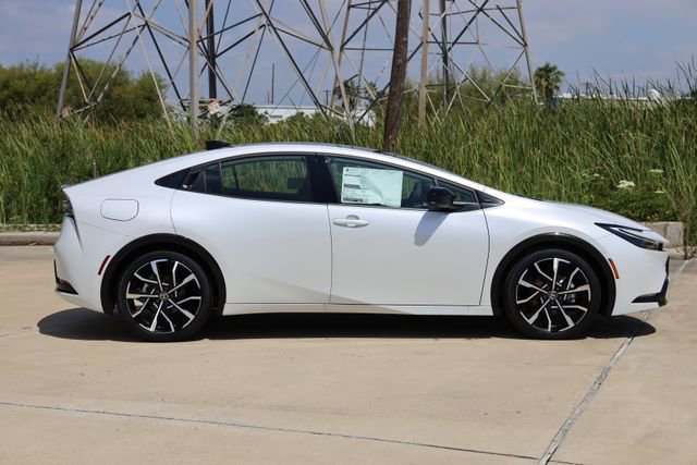 New 2026 Toyota Prius Plug-In Hybrid FWD image 4