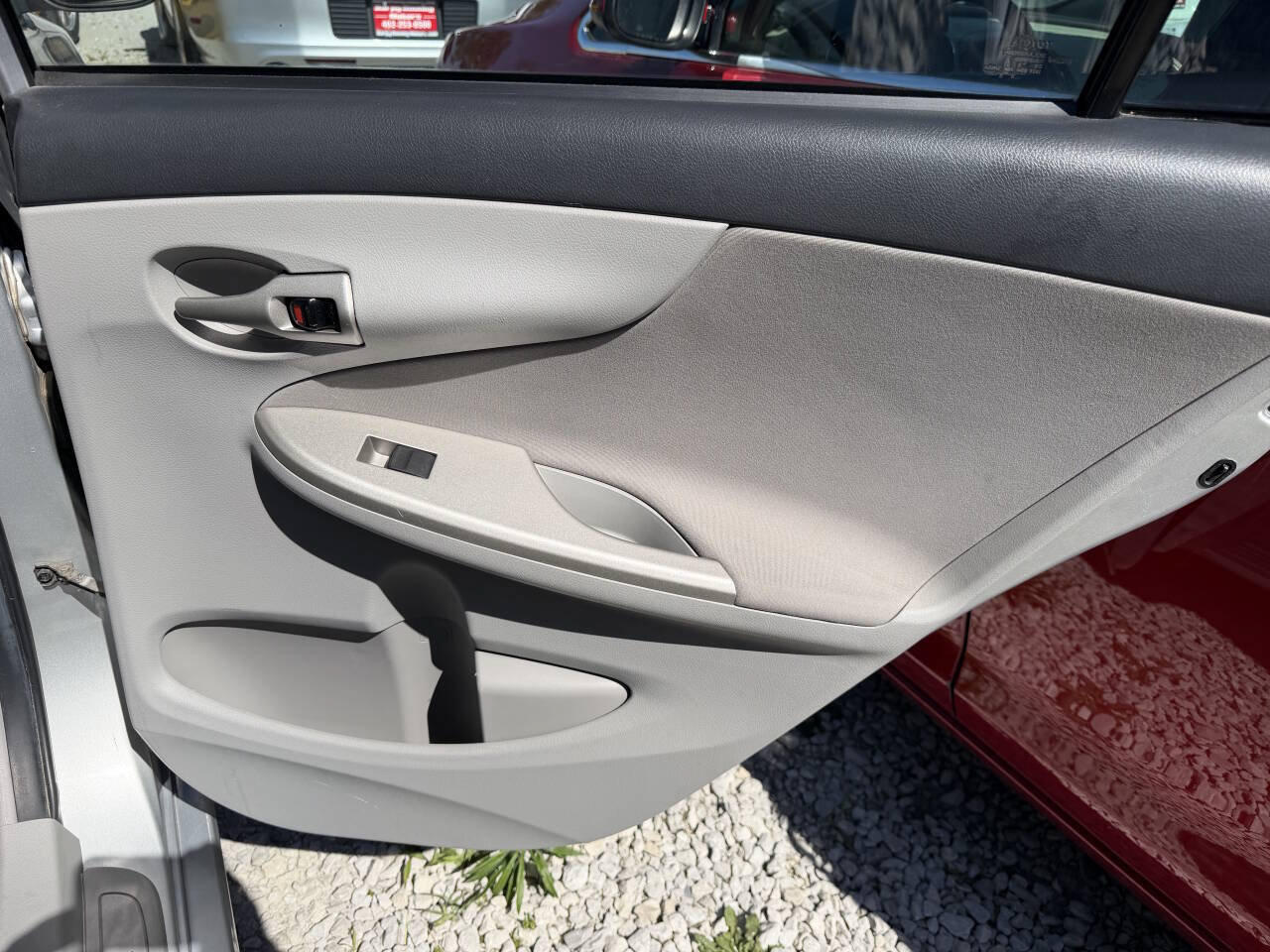 Used 2013 Toyota Corolla LE w/ Premium Pkg FWD image 21