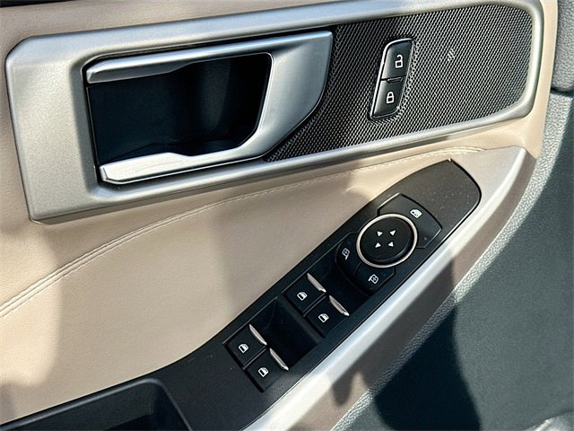 Used 2023 Ford Explorer XLT w/ Equipment Group 202A image 17