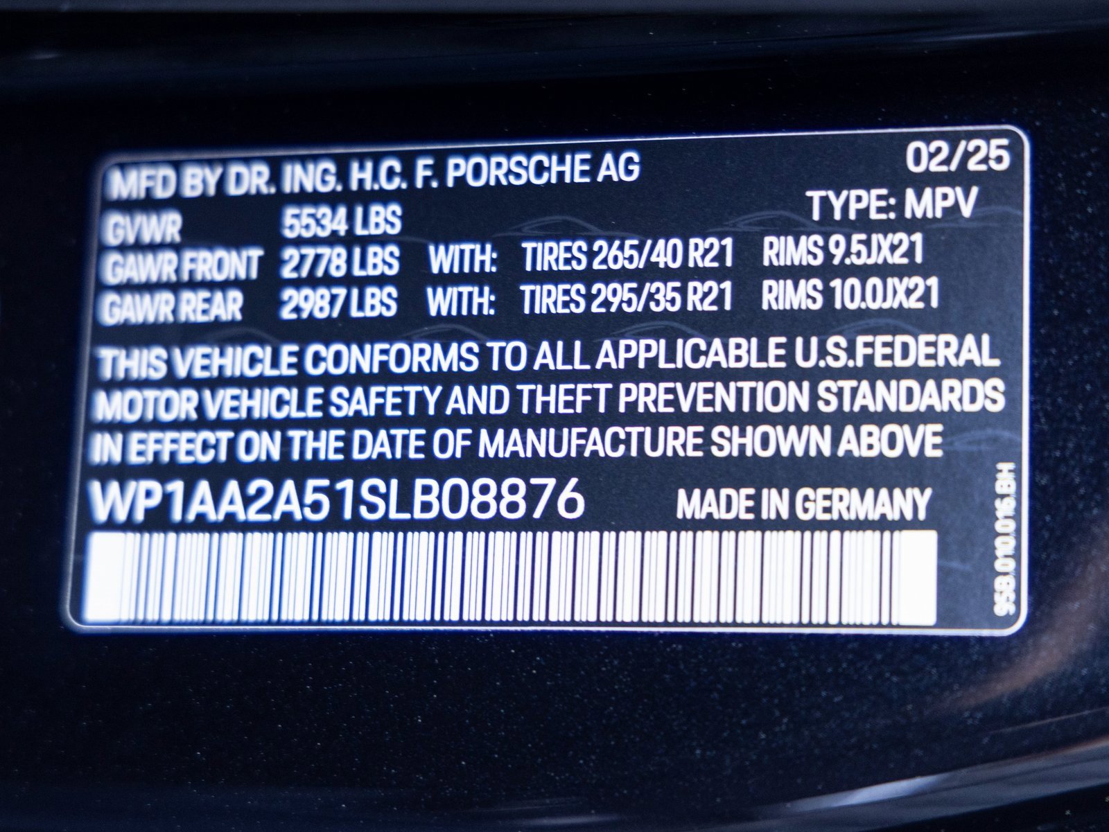Used 2025 Porsche Macan Turbo image 39