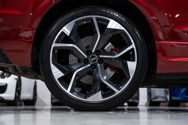 Used 2024 Audi RS Q8 AWD/4WD image 50