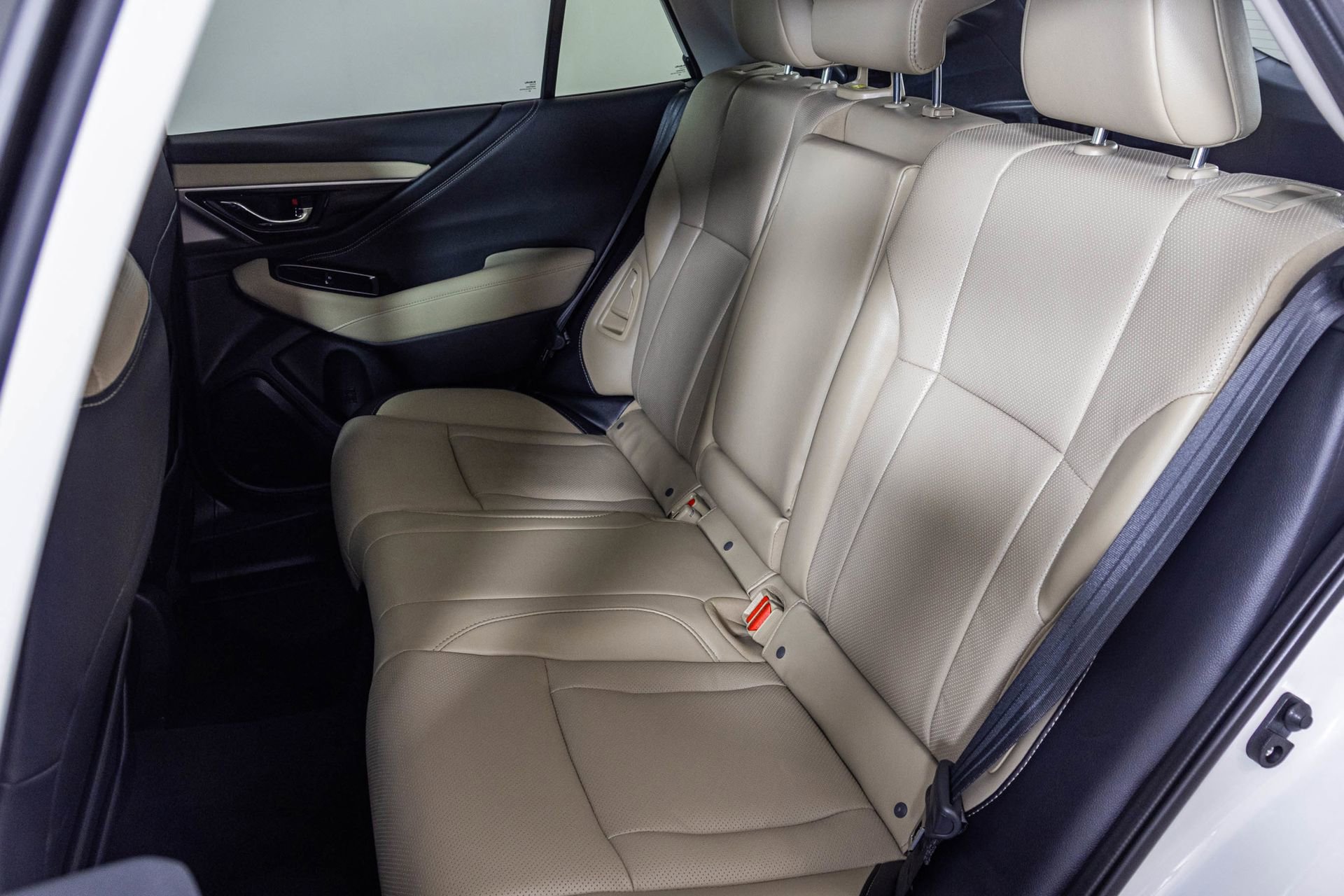 Used 2025 Subaru Outback Limited image 39