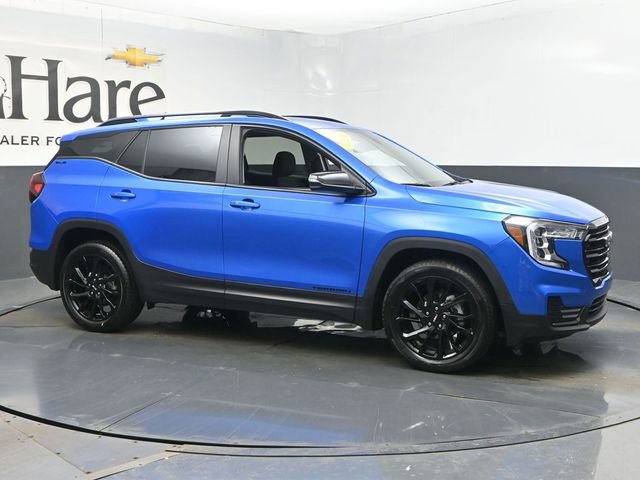 Used 2024 GMC Terrain SLE w/ Driver Convenience Package image 30