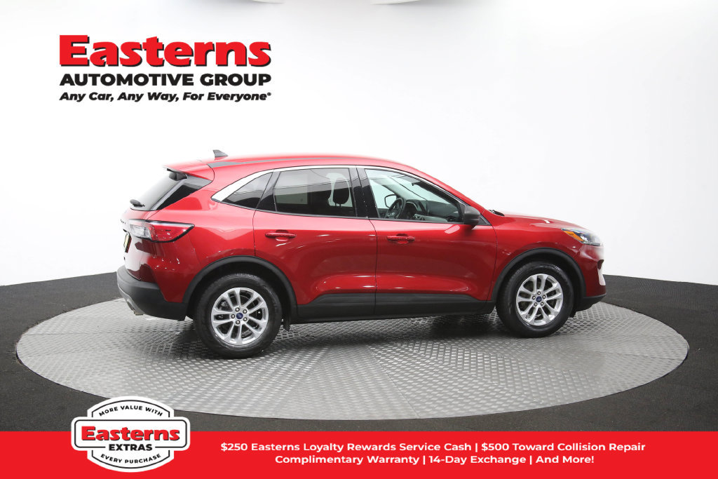 Used 2022 Ford Escape SE w/ Convenience Package FWD image 46