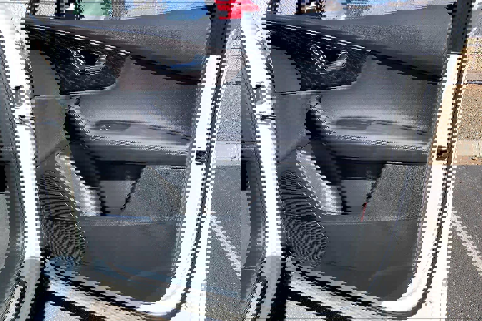 Used 2023 Audi Q7 Premium Plus image 20