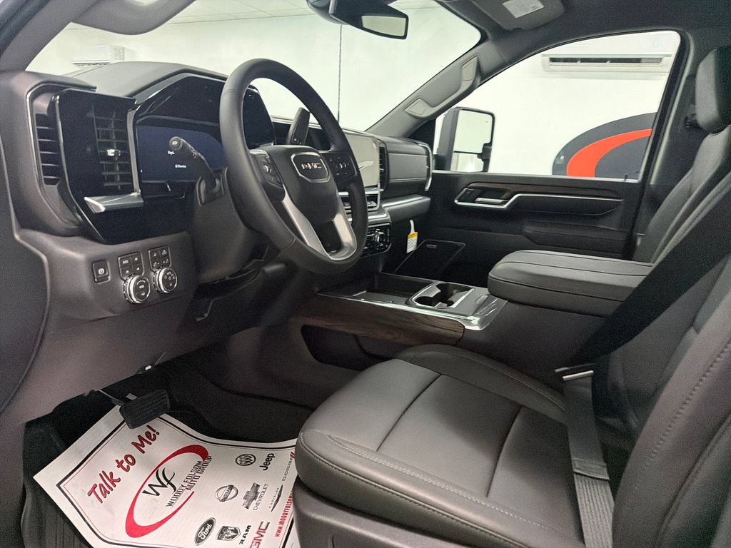 New 2026 GMC Sierra 2500 SLT AWD/4WD image 9
