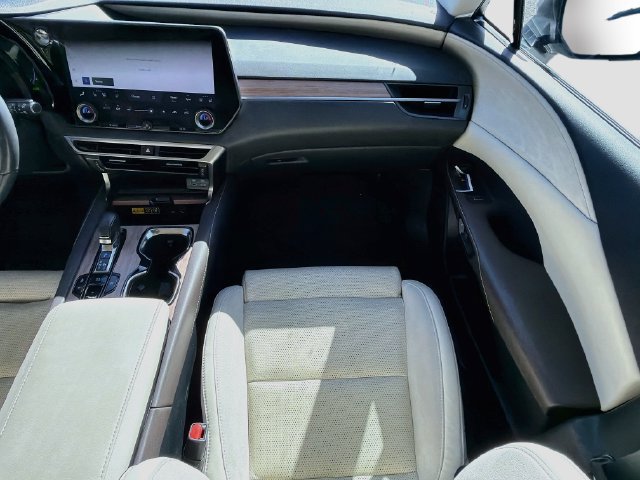 Used 2023 Lexus RX 350 w/ Cold Area Package AWD/4WD image 19