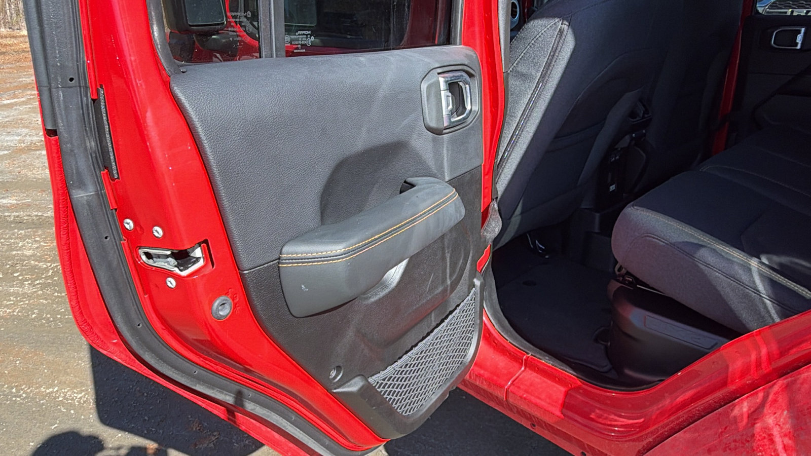 Used 2025 Jeep Wrangler Sahara 4xe w/ Safety Group image 22