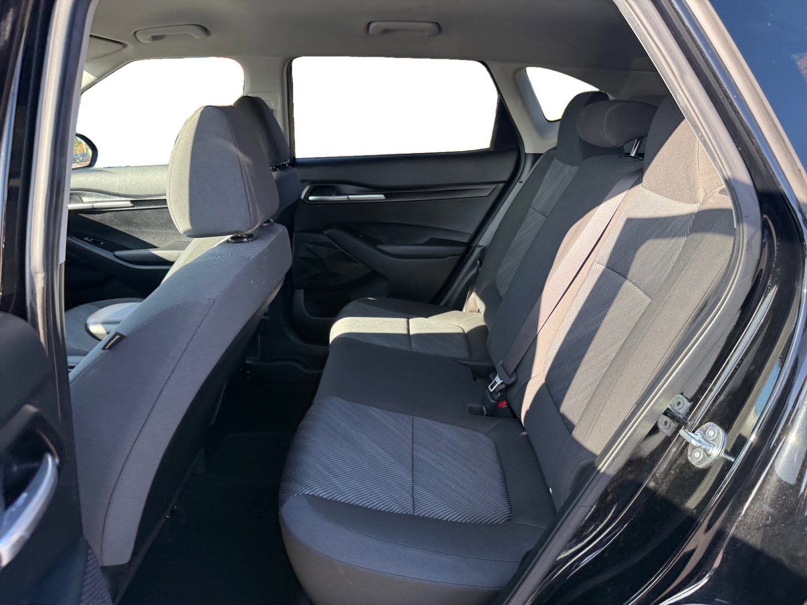 Used 2023 Kia Seltos LX image 16