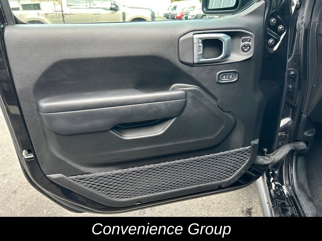 Used 2024 Jeep Wrangler Unlimited image 13