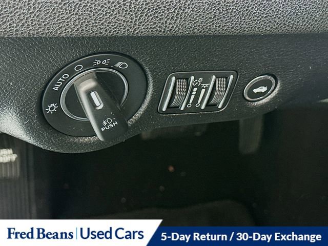 Used 2022 Chrysler 300 Touring L w/ Popular Equipment Group image 11