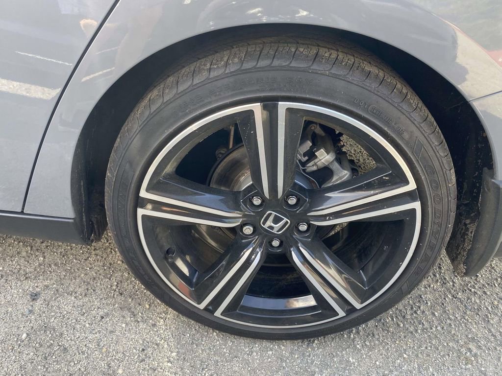 Certified 2025 Honda Accord Sport image 9