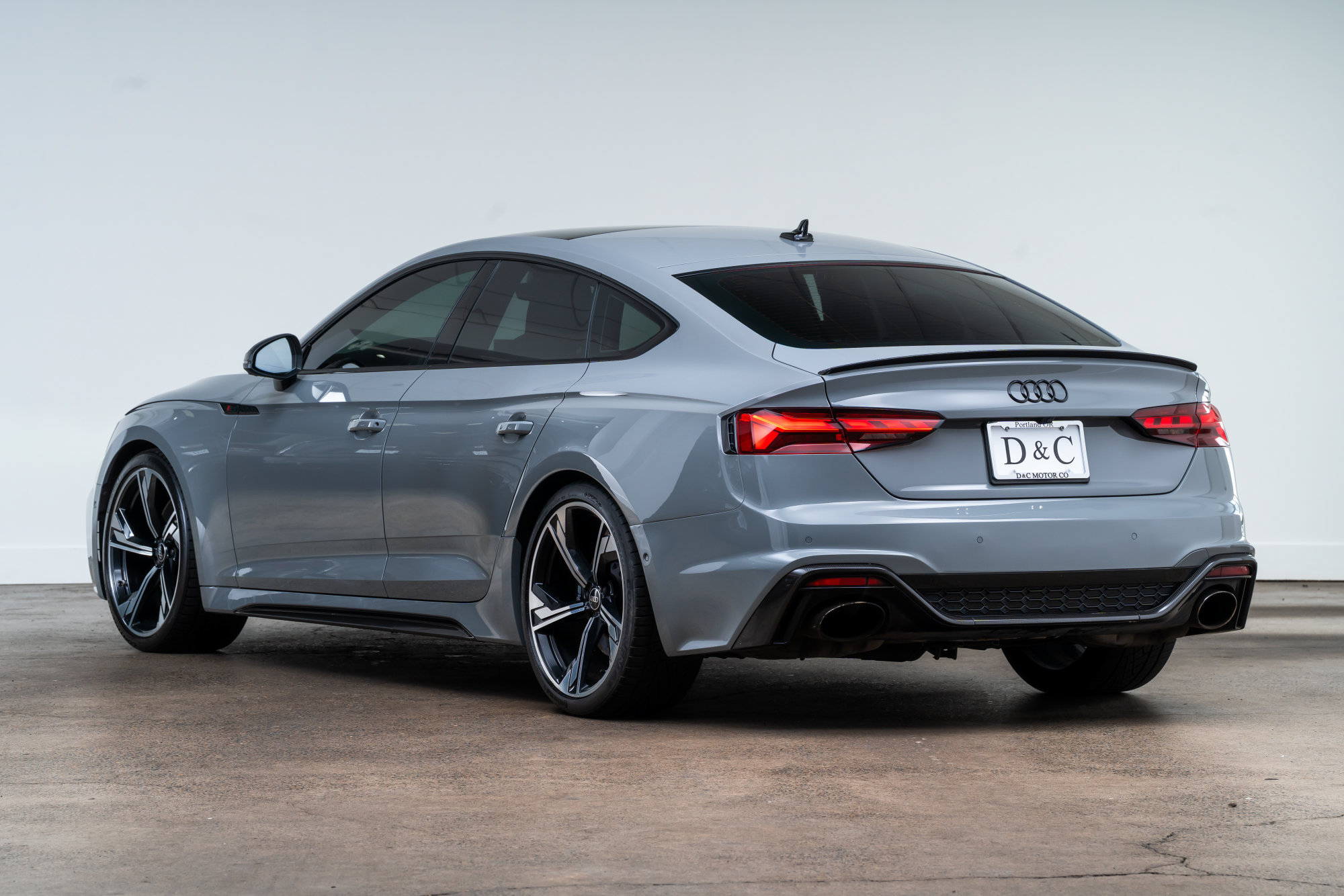 Used 2022 Audi RS 5 Sportback w/ Black Optic Carbon Package AWD/4WD image 5