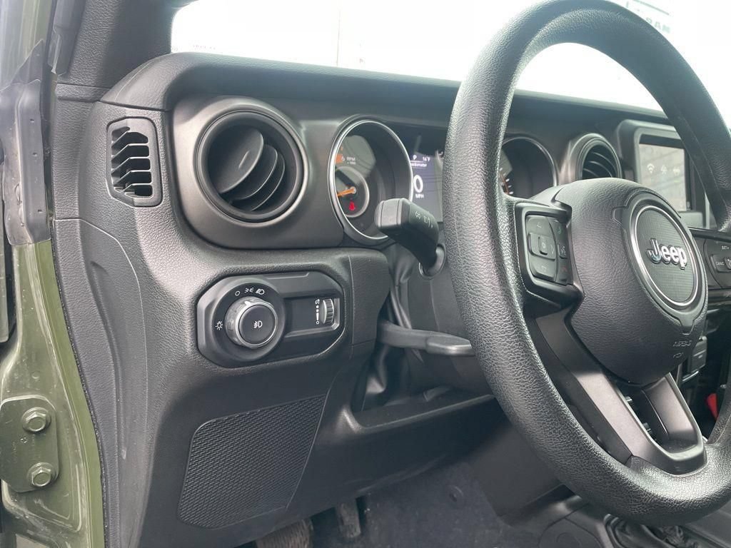 Used 2023 Jeep Wrangler Unlimited Sport AWD/4WD image 21