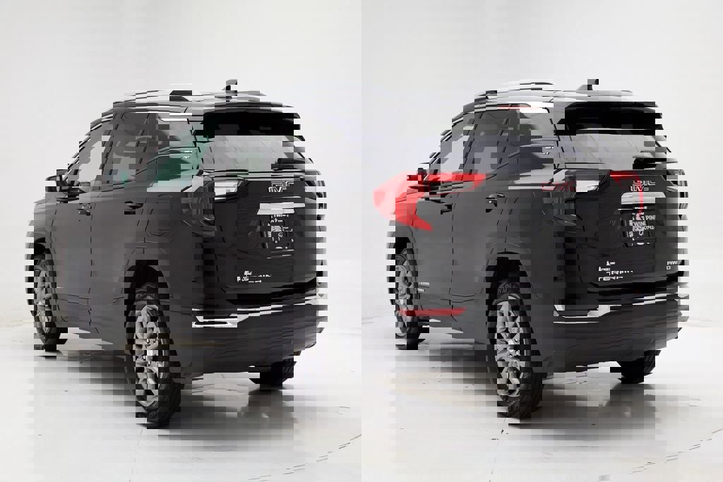 Used 2024 GMC Terrain SLT image 6