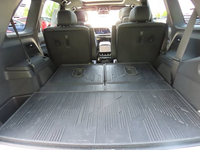 Certified 2026 Cadillac Vistiq Sport w/ LPO, Floor Liner Package AWD/4WD image 35
