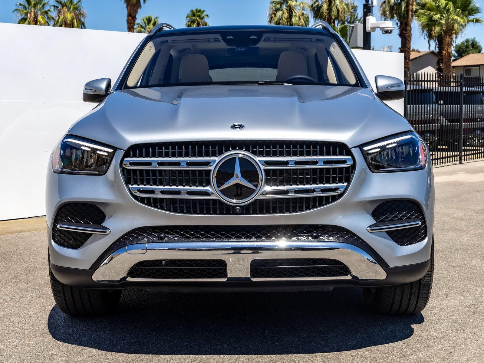 Used 2025 Mercedes-Benz GLE 450 4MATIC image 3