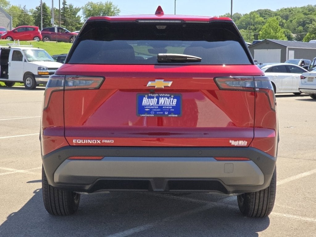 New 2026 Chevrolet Equinox LT w/ Convenience Package II AWD/4WD image 10