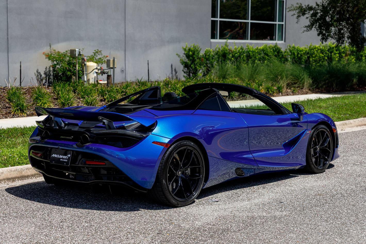 Used 2022 McLaren 720S Luxury RWD image 21