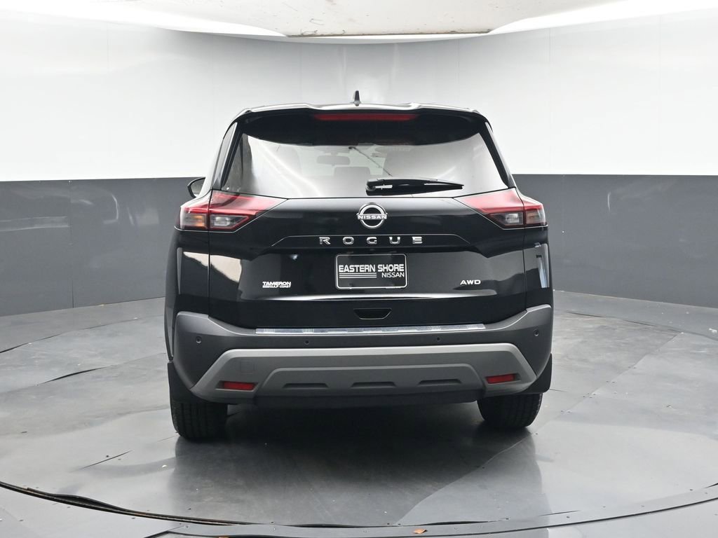 Used 2023 Nissan Rogue S image 4