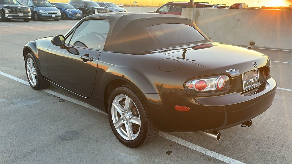 Used 2006 MAZDA MX-5 Miata Touring image 12