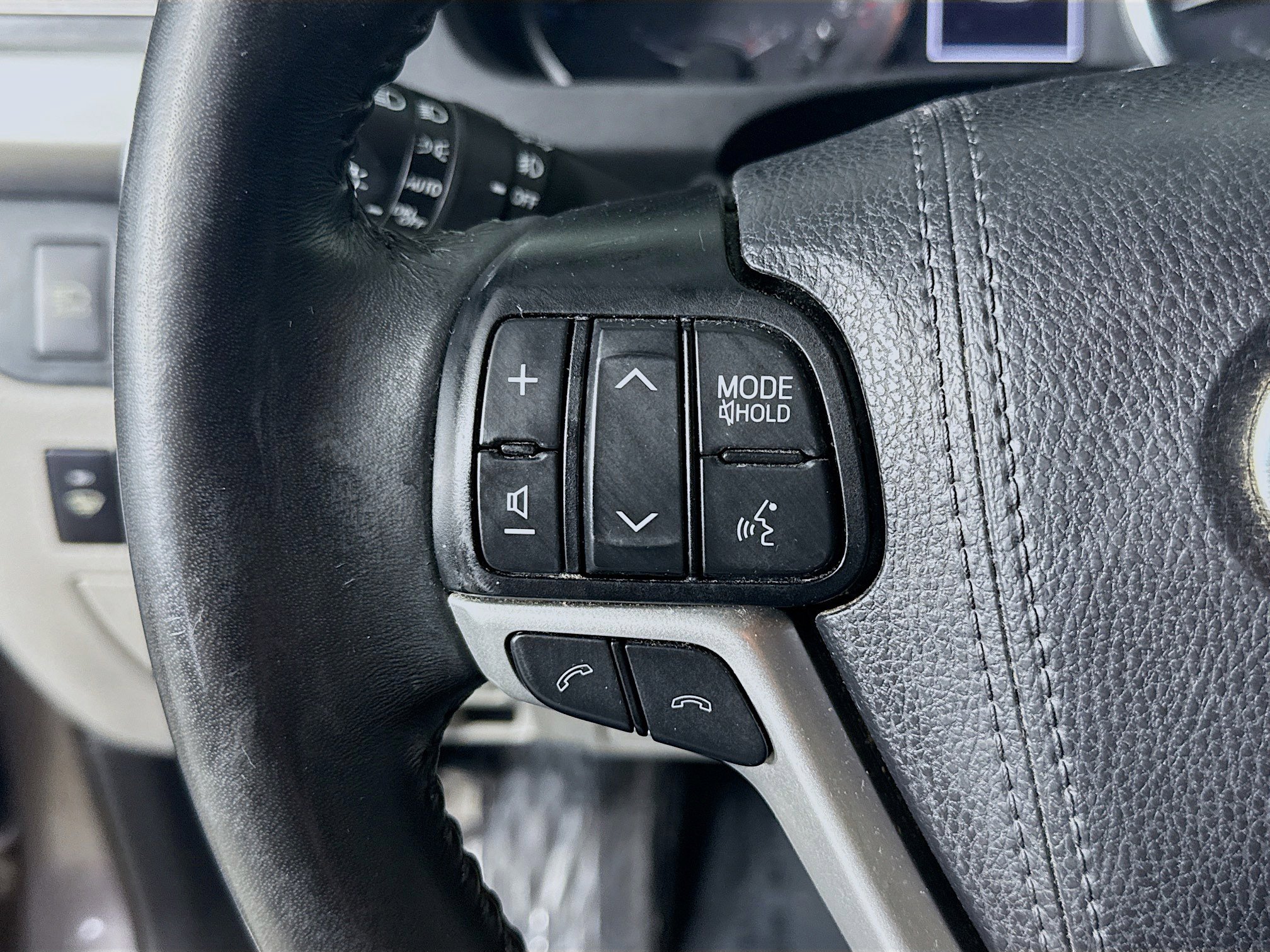 Used 2019 Toyota Highlander Plus image 14