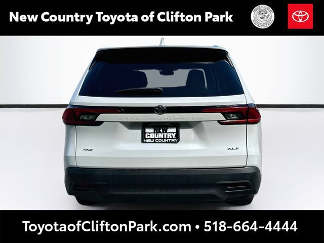 Used 2024 Toyota Grand Highlander AWD image 6