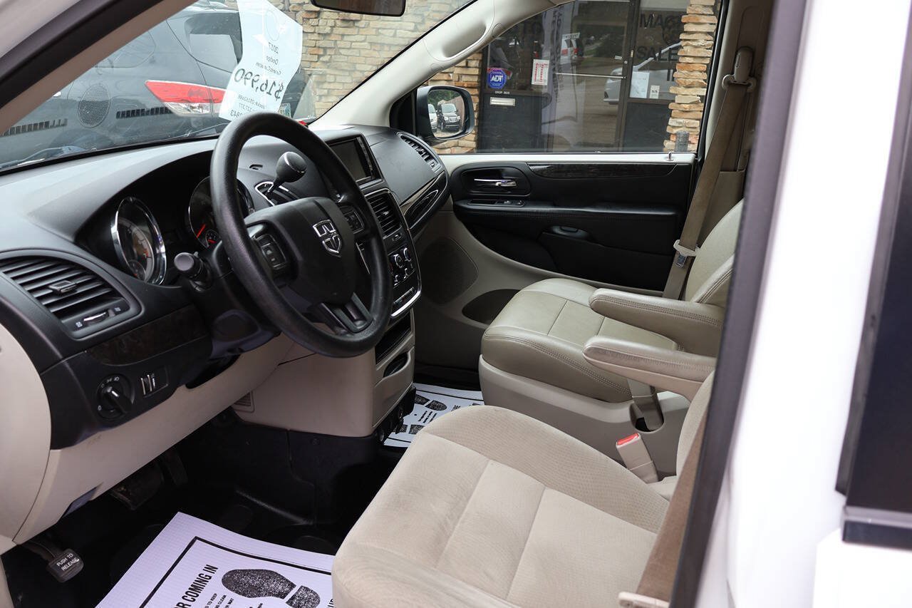 Used 2017 Dodge Grand Caravan SE w/ Power Window Group FWD image 21