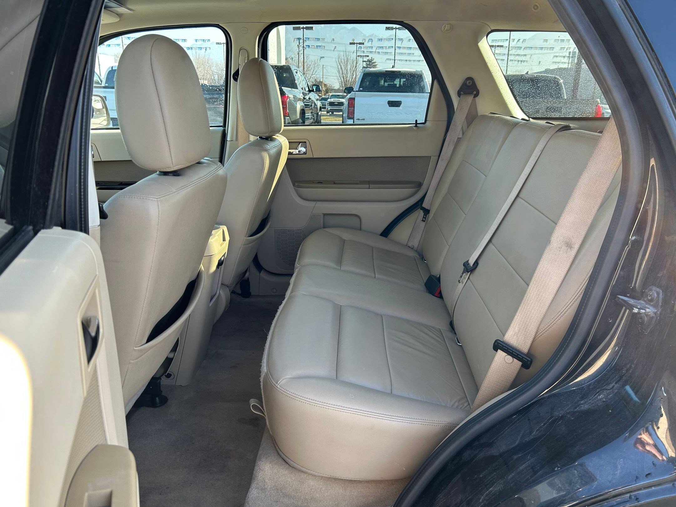 Used 2010 Ford Escape Limited image 24