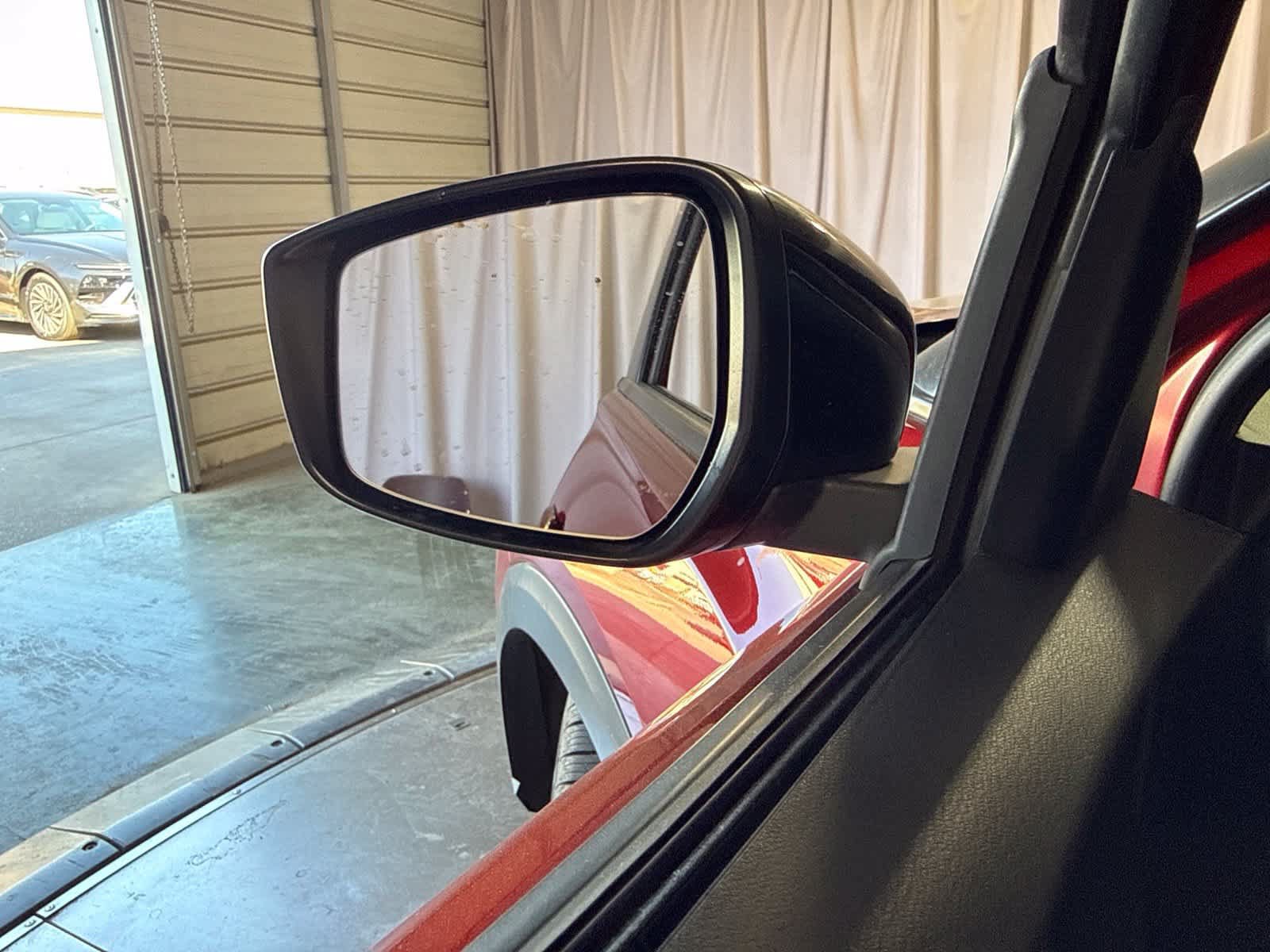 Used 2022 Nissan Kicks SR FWD image 17