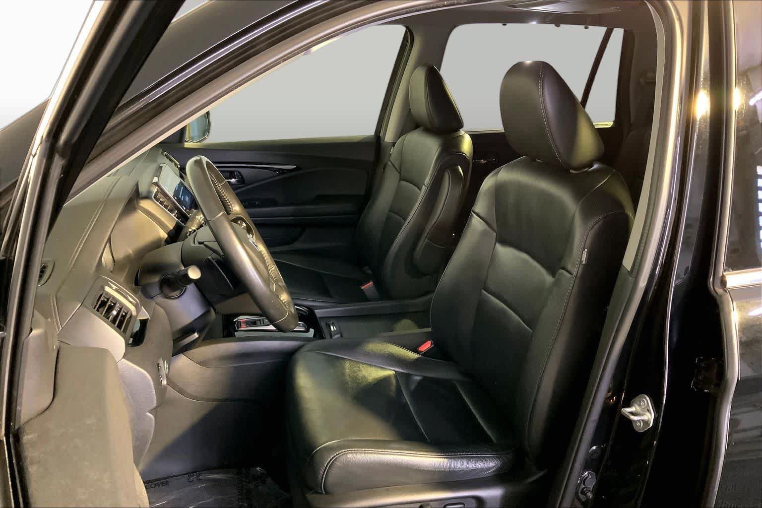 Used 2019 Honda Pilot Touring image 9